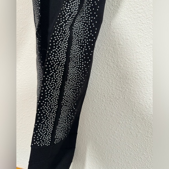 Reflective Sculptknit Fabletics Leggings - Picture 4 of 7